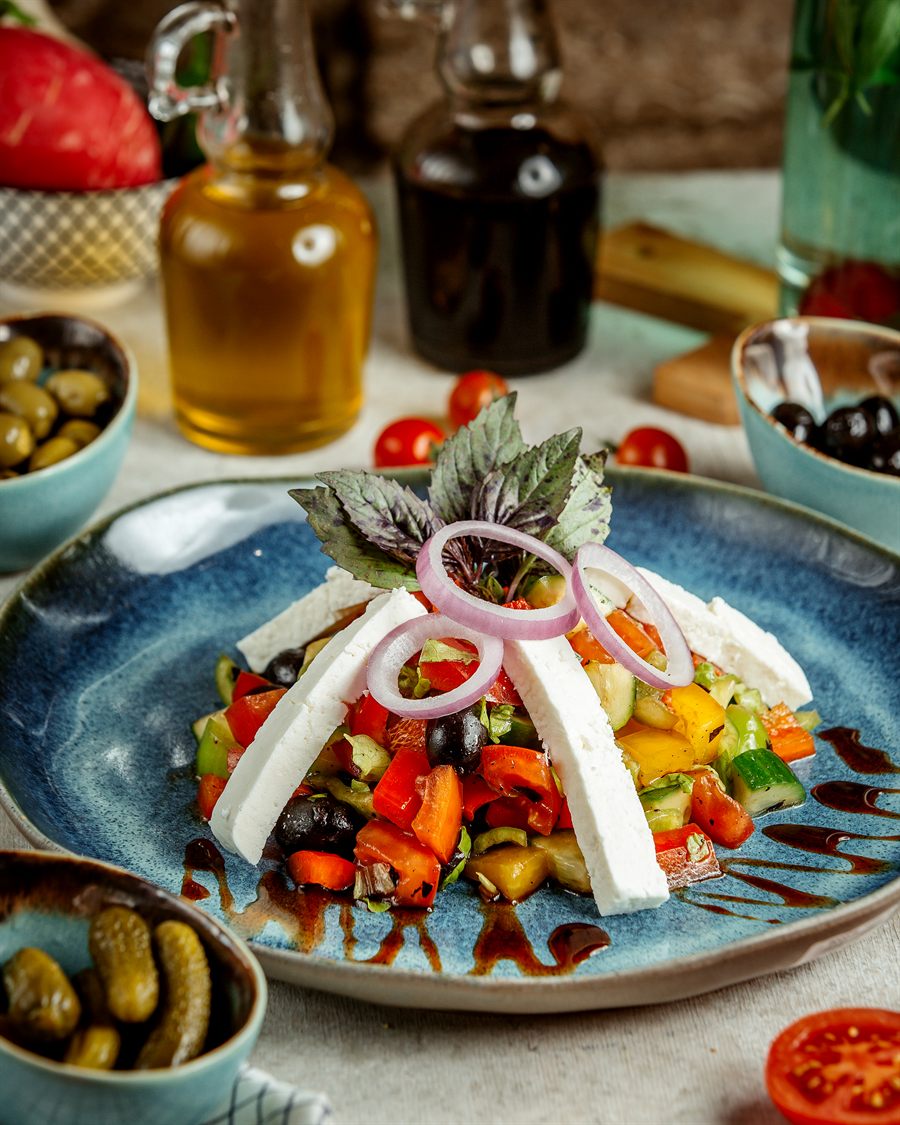 Griechischer Salat mit Feta – Restaurant Zeus Feldberg
